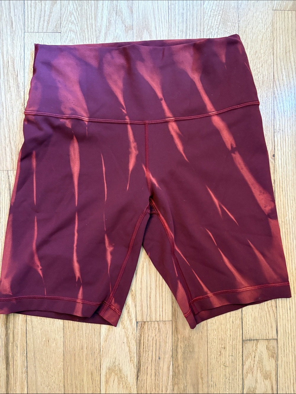 Lululemon Wunder Train High-Rise Short 8" fade Sun Bleached Wash Red Merlot sz 8